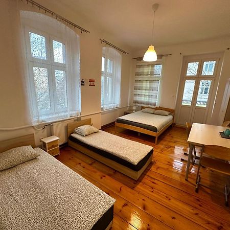 Lilia House Hostel Poznan Exterior photo