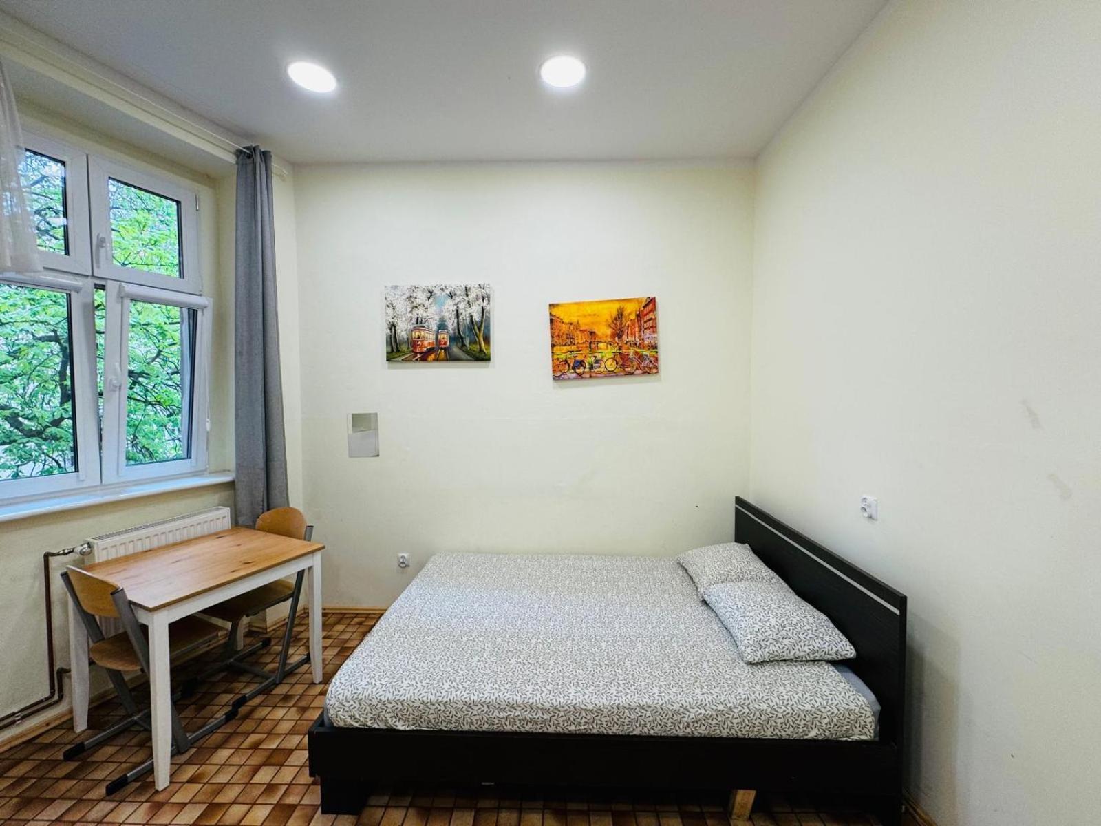 Lilia House Hostel Poznan Exterior photo