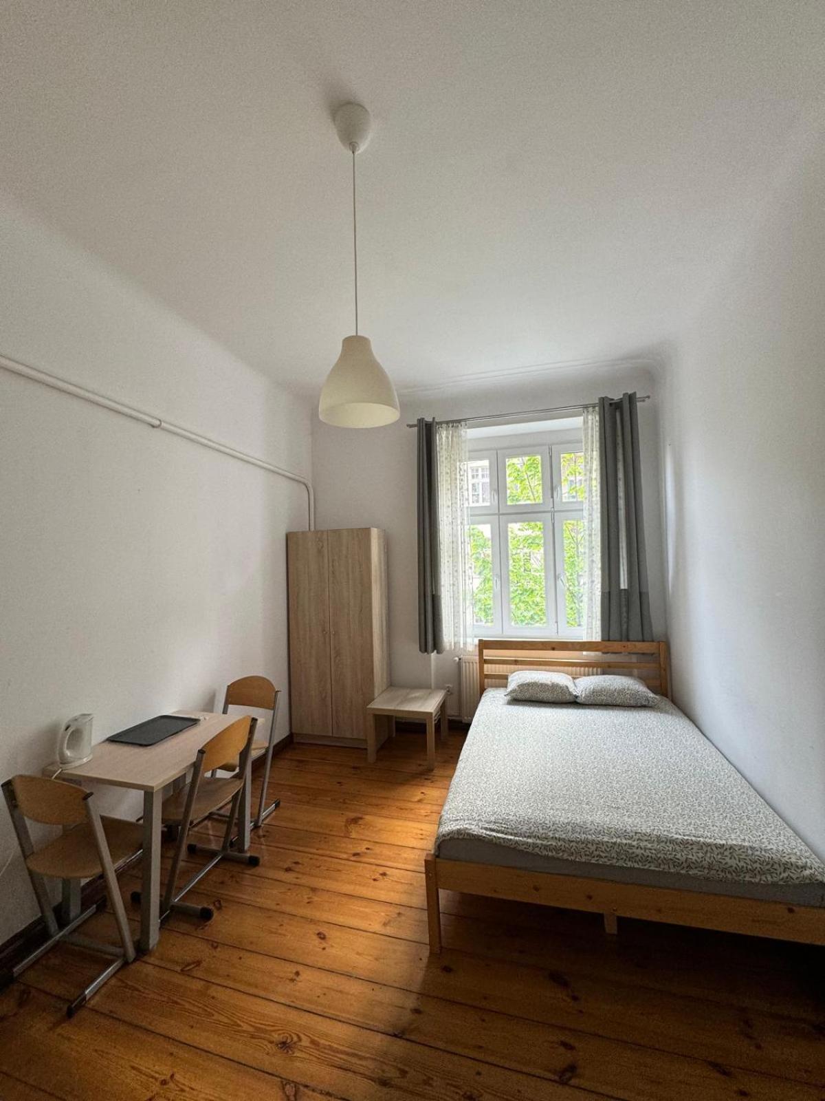Lilia House Hostel Poznan Exterior photo