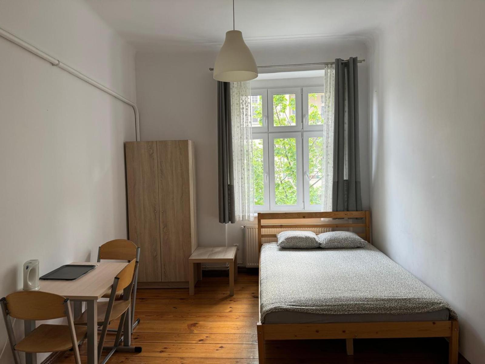 Lilia House Hostel Poznan Exterior photo
