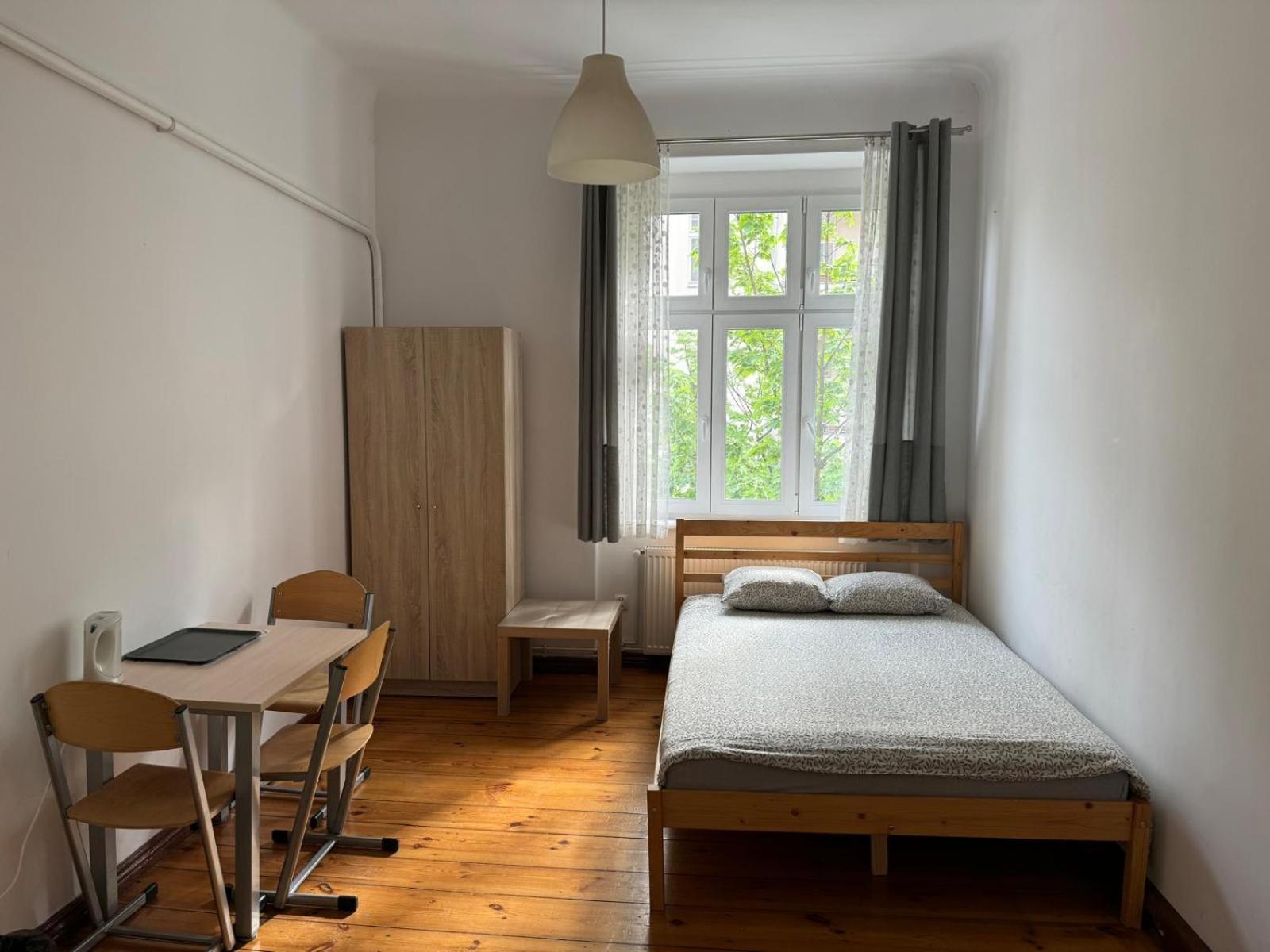 Lilia House Hostel Poznan Exterior photo