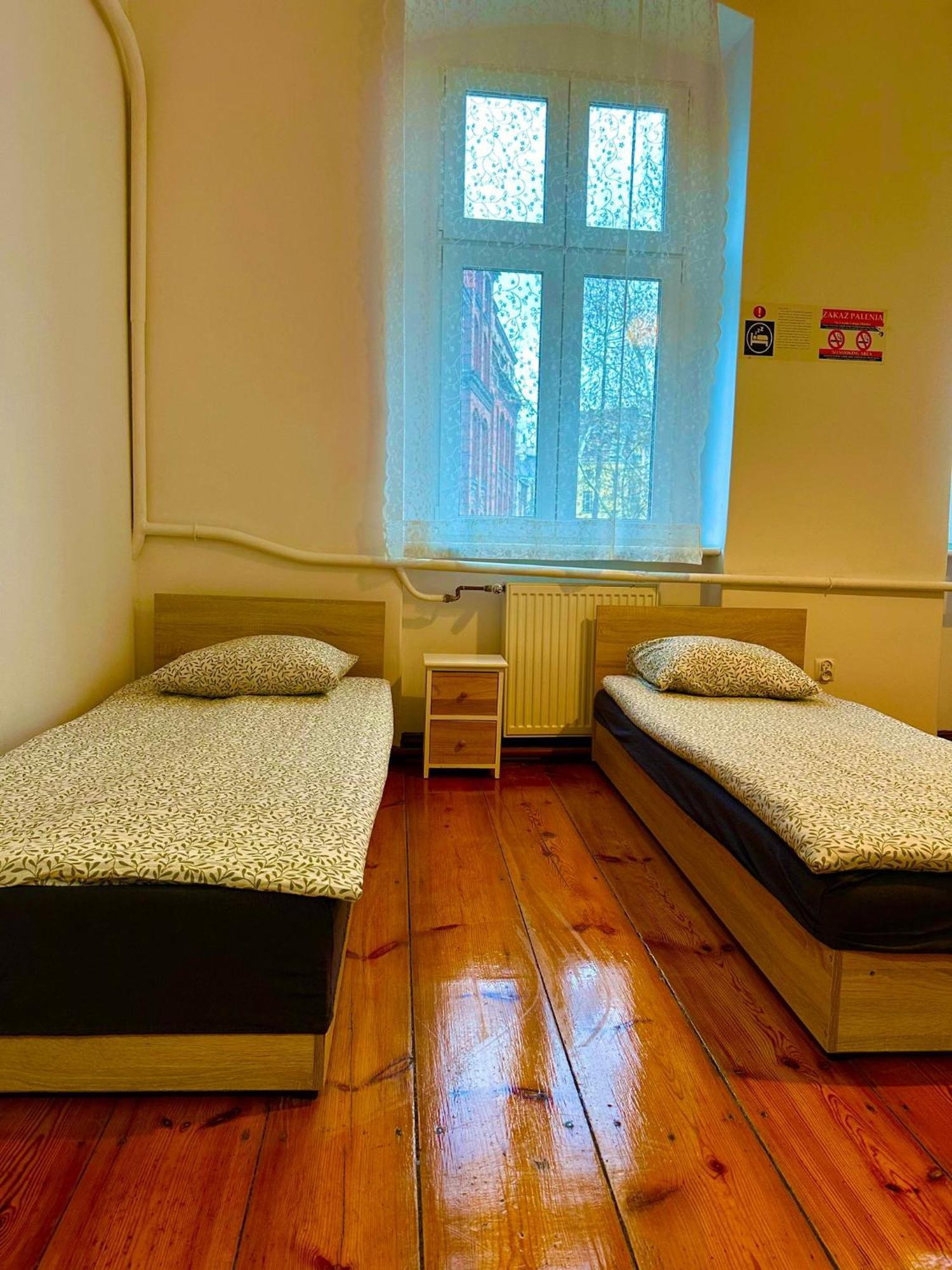 Lilia House Hostel Poznan Exterior photo