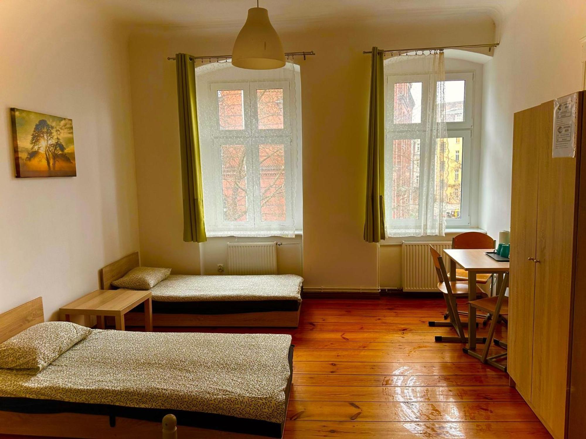 Lilia House Hostel Poznan Exterior photo